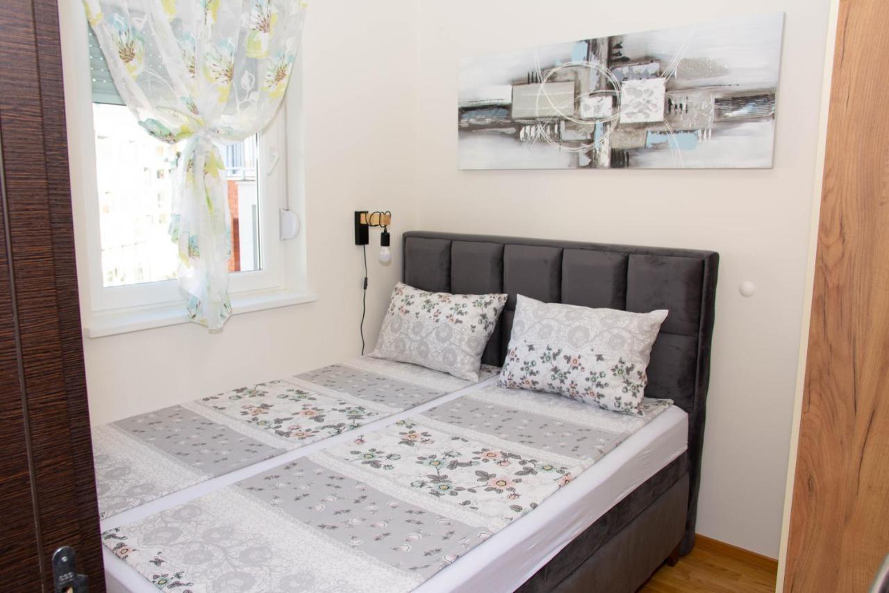 נובי סאד Laura Apartment מראה חיצוני תמונה