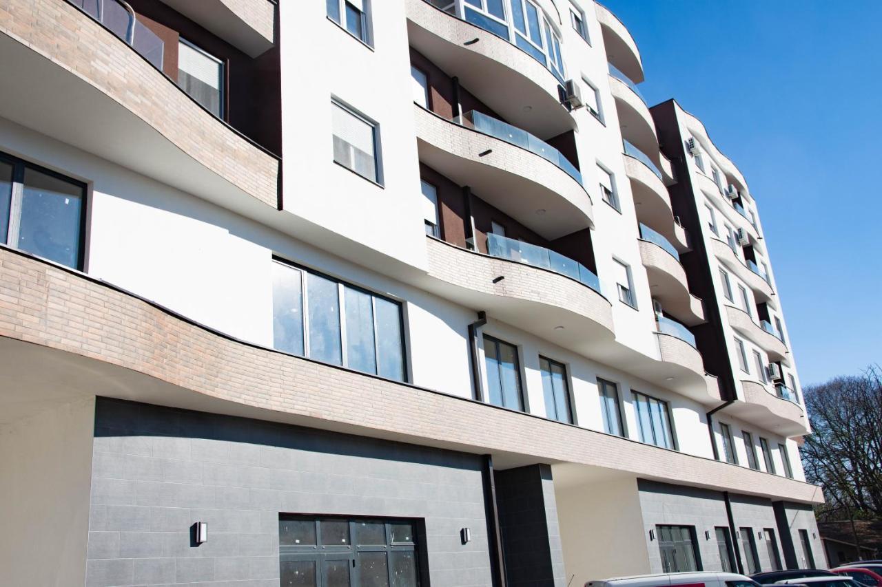 נובי סאד Laura Apartment מראה חיצוני תמונה